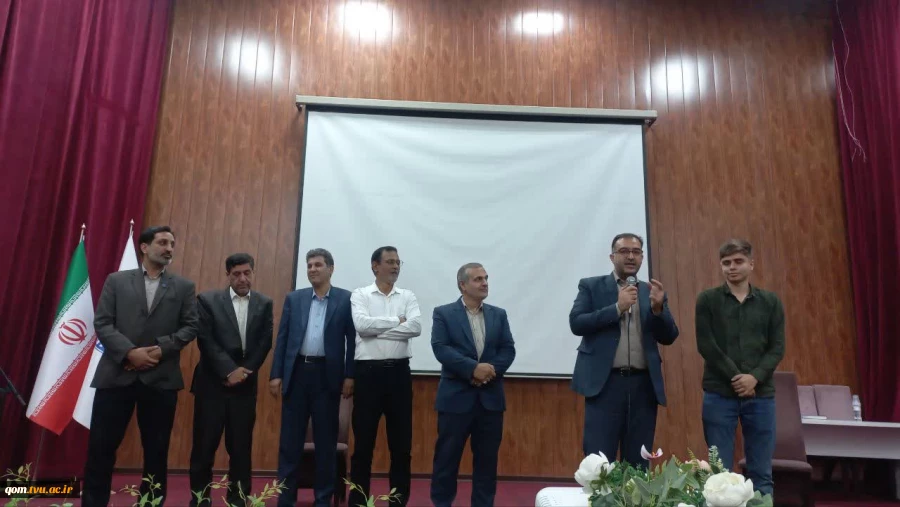 برگزاری جلسه توجیهی و جشن استقبال از دانشجویان جدید الورود ۱۴۰۴ در دانشگاه ملی مهارت-آموزشکده پسران قم
 3