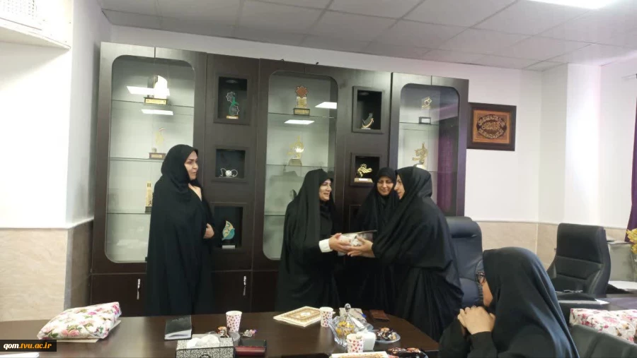 برگزاری جلسه گرامیداشت هفته بسیج در دانشگاه ملی مهارت- آموزشکده دختران قم 5