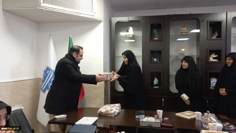 برگزاری جلسه گرامیداشت هفته بسیج در دانشگاه ملی مهارت- آموزشکده دختران قم 6