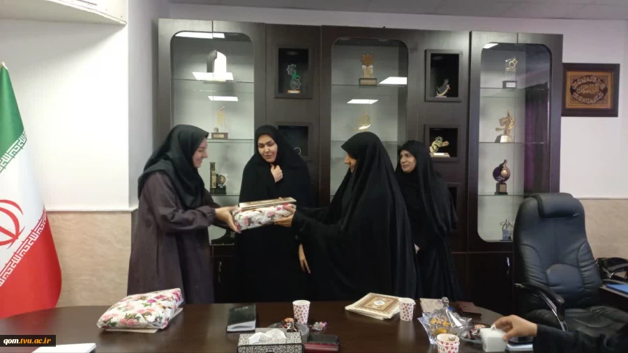 برگزاری جلسه گرامیداشت هفته بسیج در دانشگاه ملی مهارت- آموزشکده دختران قم 7