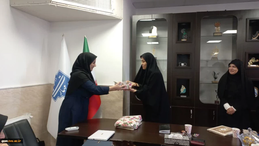 برگزاری جلسه گرامیداشت هفته بسیج در دانشگاه ملی مهارت- آموزشکده دختران قم 8