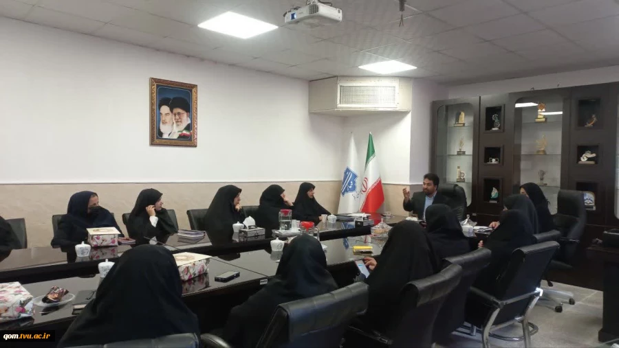 برگزاری جلسه گرامیداشت هفته بسیج در دانشگاه ملی مهارت- آموزشکده دختران قم 13