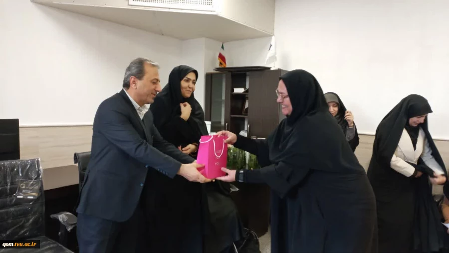 مراسم بزرگداشت میلاد حضرت فاطمه زهرا(س) و روز زن در دانشگاه ملی مهارت قم 10