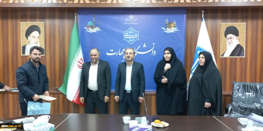 مراسم گرامیداشت هفته پژوهش در دانشگاه ملی مهارت واحد استانی قم برگزار شد 13