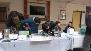 نمایش توانمندی‌های دانشجویان دانشگاه ملی مهارت واحد استانی قم در رویداد «نوآوران صنعت» 5