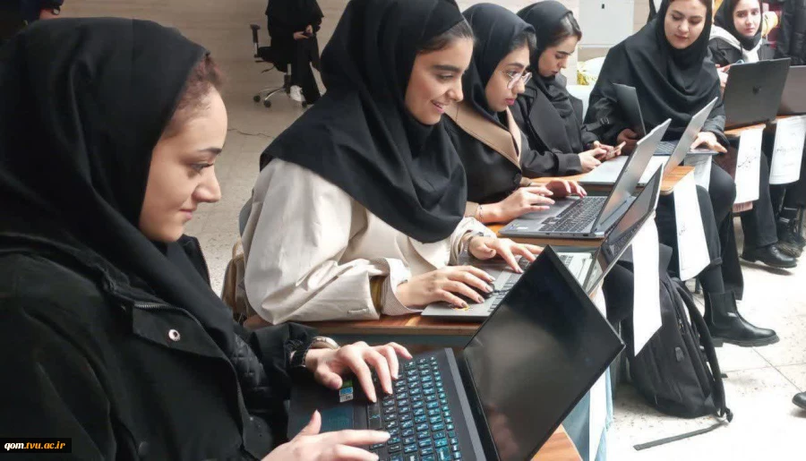 با رویکرد تعامل صنعت و دانشگاه برگزار شد؛
نمایشگاه پروژه‌های برتر دانشجویی رشته مهندسی کامپیوتر دانشگاه ملی مهارت واحد استانی قم- مرکز دختران 
 5