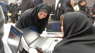 با رویکرد تعامل صنعت و دانشگاه برگزار شد؛
نمایشگاه پروژه‌های برتر دانشجویی رشته مهندسی کامپیوتر دانشگاه ملی مهارت واحد استانی قم- مرکز دختران 
 7