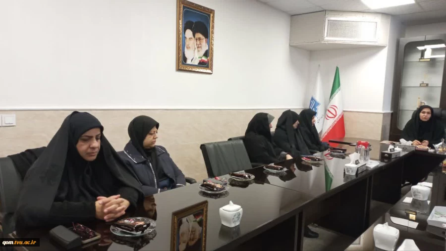 مراسم معارفه معاون آموزش، پژوهش و فناوری آموزشکده دختران قم برگزار شد
 2