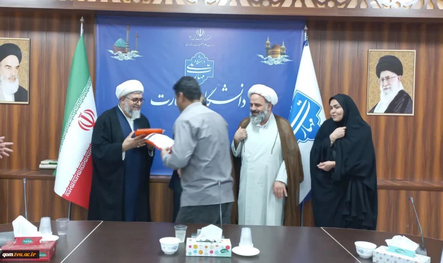 قدردانی از تلاش‌های جهادی همکاران دانشگاه ملی مهارت واحد استانی قم در ساخت یادمان شهید گمنام 12