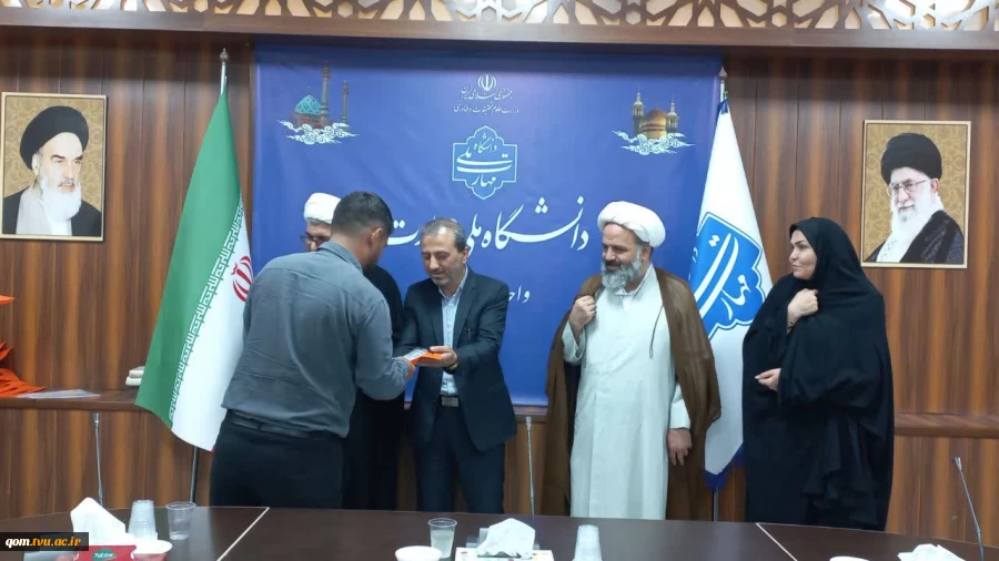 قدردانی از تلاش‌های جهادی همکاران دانشگاه ملی مهارت واحد استانی قم در ساخت یادمان شهید گمنام 16