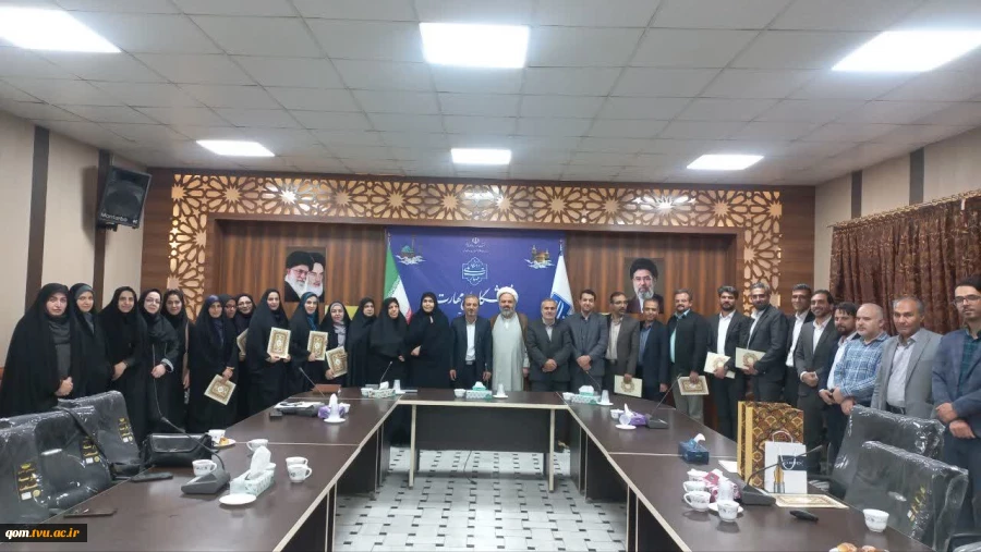 برگزاری آیین تجلیل از سرآمدان آموزشی سال ۱۴۰۴ دانشگاه ملی مهارت واحد استانی قم
 2