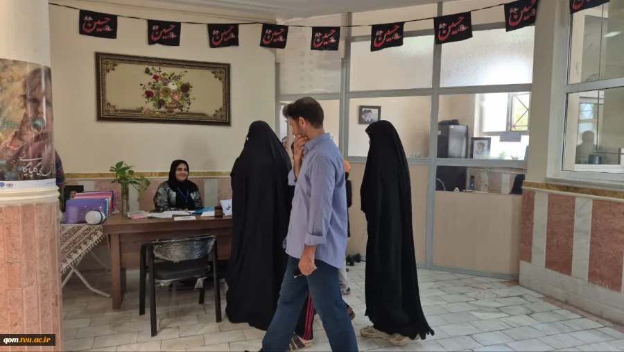 میزبانی دانشگاه ملی مهارت واحد استانی قم از زائران مراسم بدرقه آقای شهید ایران 
 2