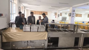 بازدید رئیس و معاونین دانشگاه ملی مهارت واحد استانی قم از اماکن آموزشی و رفاهی دانشگاه و بررسی آمادگی برای آغاز سال تحصیلی جدید 4