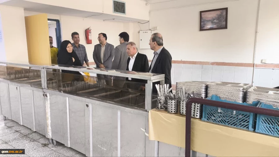 بازدید رئیس و معاونین دانشگاه ملی مهارت واحد استانی قم از اماکن آموزشی و رفاهی دانشگاه و بررسی آمادگی برای آغاز سال تحصیلی جدید 5